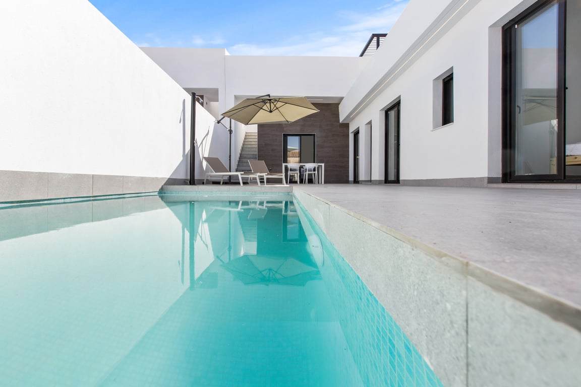 Villa in Roldan - Image 3