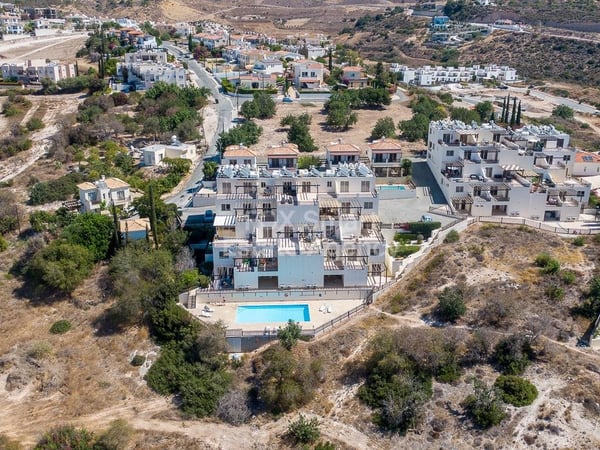 Apartment in Pegeia - view 1