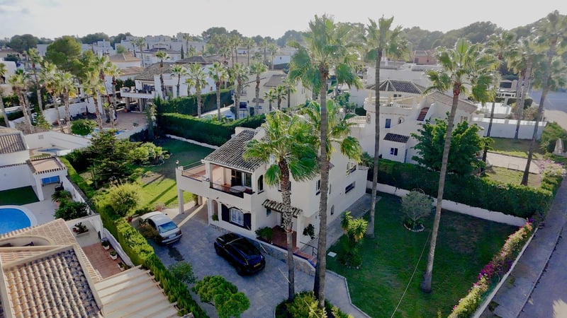 House in Villamartin - view 1