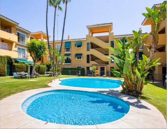 Apartment in Guadalmina - view 1