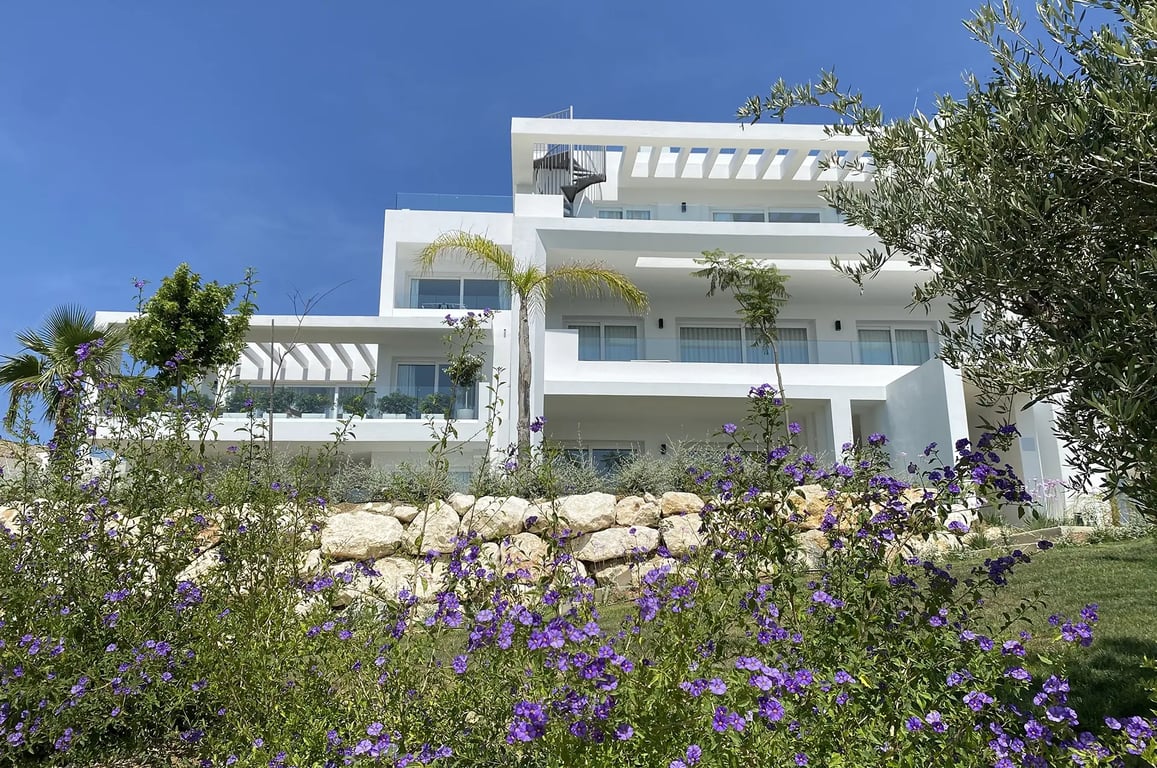 Apartment in Casares - Image 3