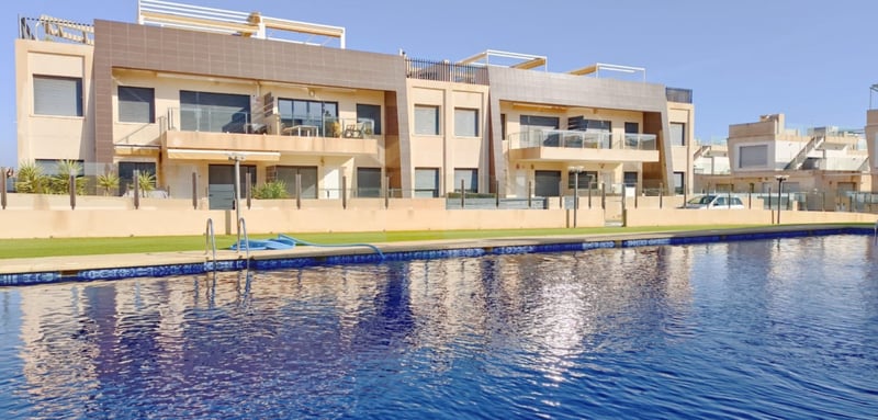 Apartment in Mil Palmeras - view 1