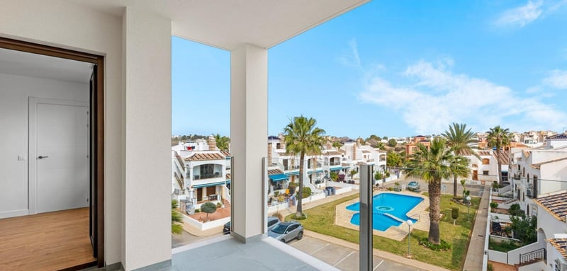 Apartment in Villamartin - view 1