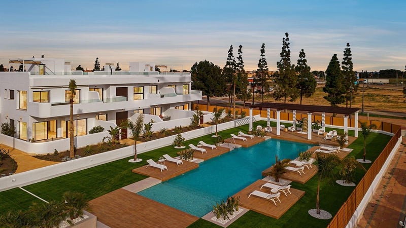 House in Los Alcazares - view 1