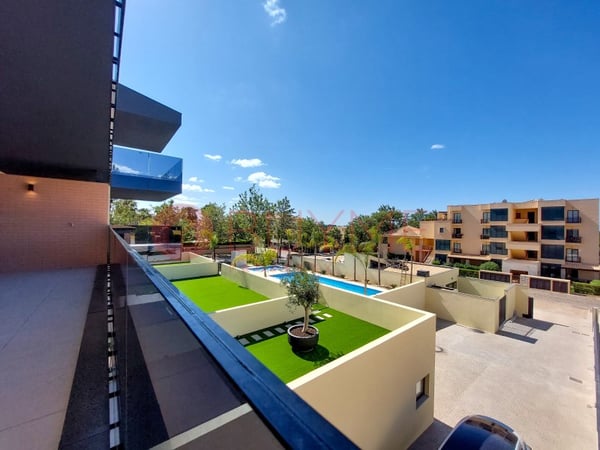 Apartment in Quarteira - view 1