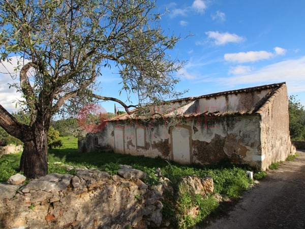 House in Moncarapacho - view 1
