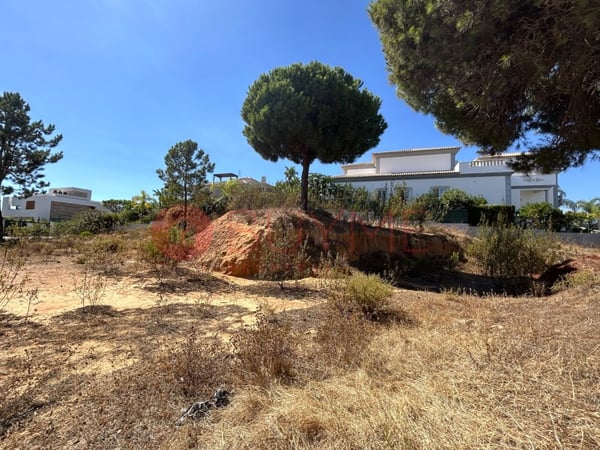 House in Almancil - view 1