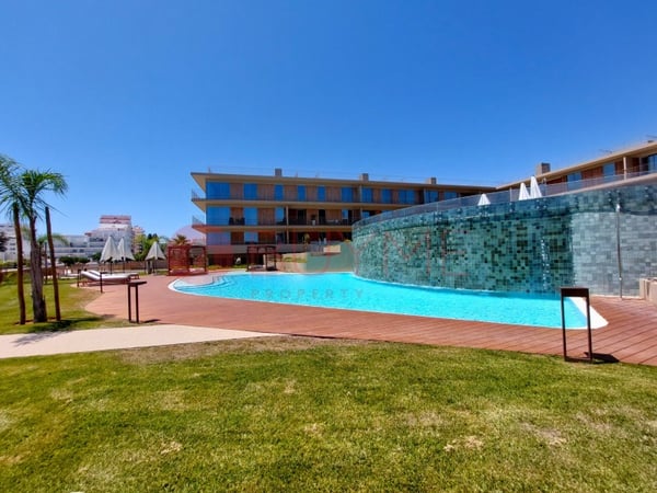 Apartment in Quarteira - view 1