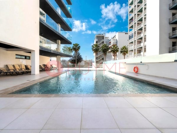 Apartment in Quarteira - view 1