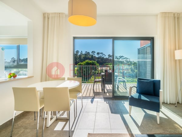 Apartment in Mexilhoeira Grande - view 1