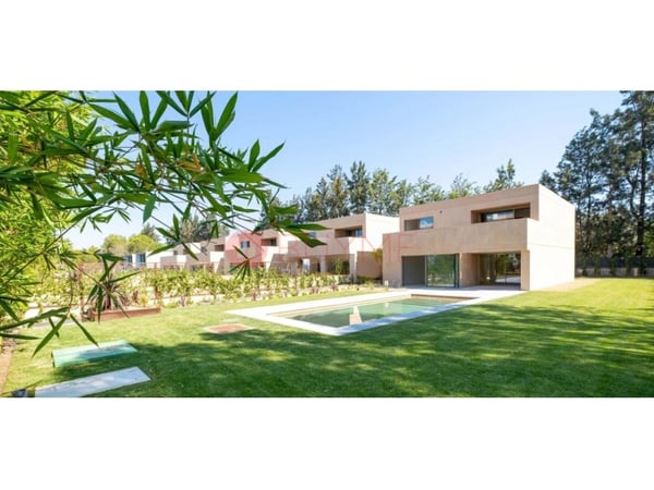 House in Quarteira - view 1