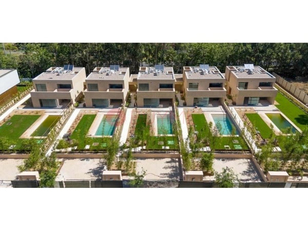 House in Quarteira - view 1