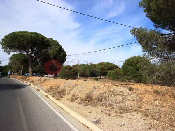 House in Almancil - view 1