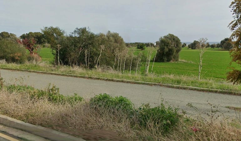 House in Mazotos - view 1