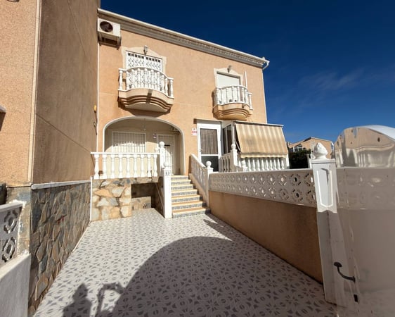 Villa in Ciudad Quesada - view 1