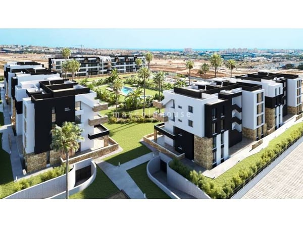 Apartment in Torrevieja - view 1