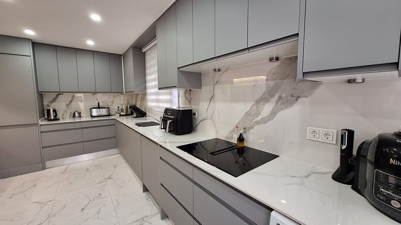 House in Urbanizacion El Raso - view 1