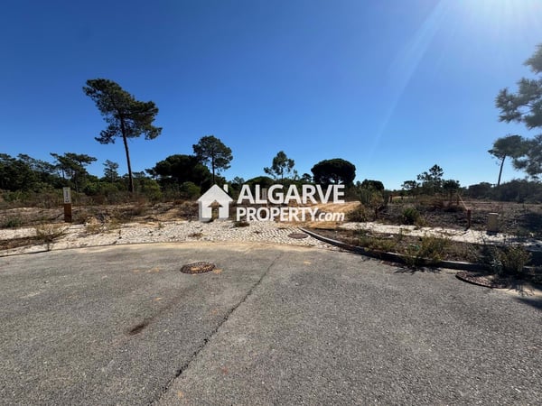 Land in Loule - view 1