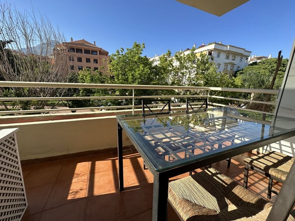 Apartment in Nueva Andalucia - view 1
