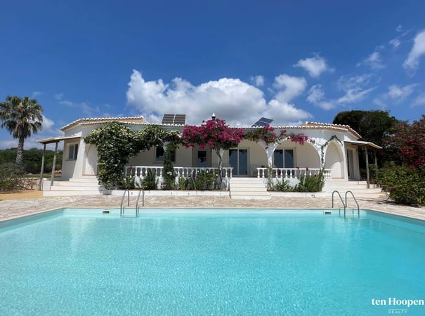 Villa in Luz - view 1