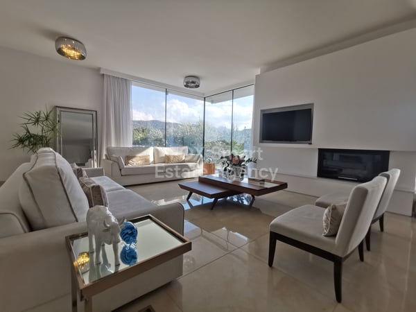 House in Pera - view 1