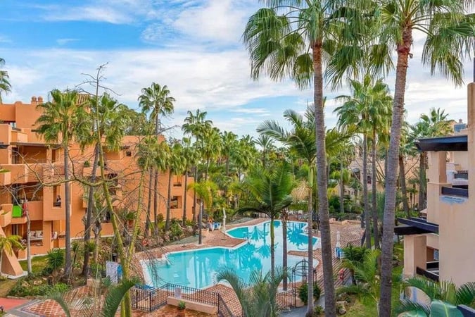 Apartment in San Pedro de Alcantara - view 1