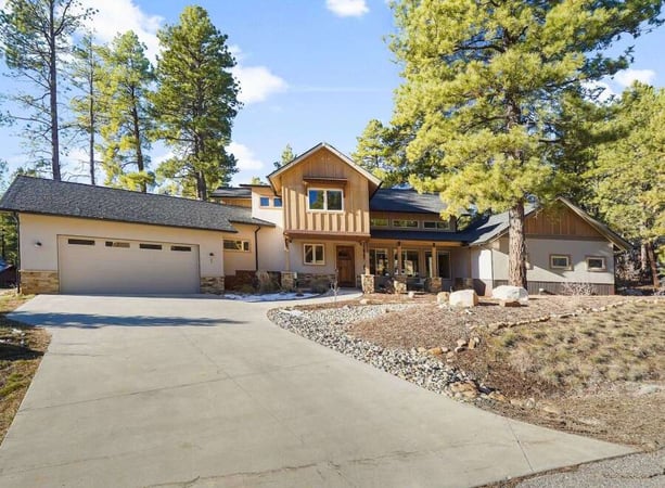 House in La Plata County - view 1