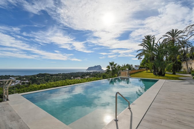 Villa in Benissa - view 1