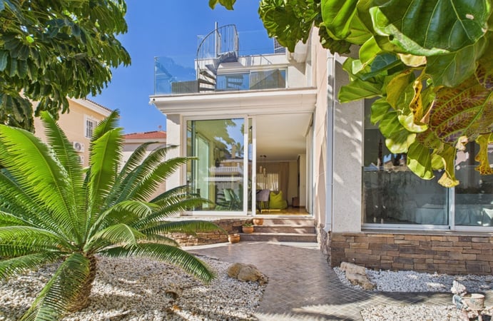 Villa in Los Alcazares - view 1