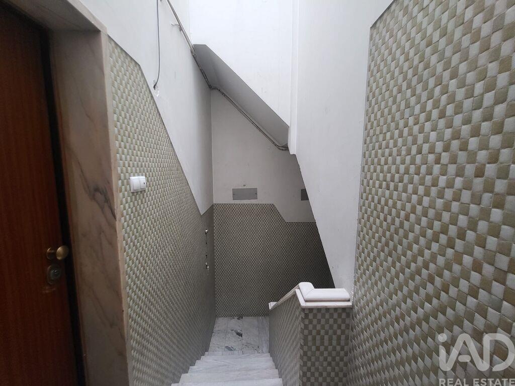 Apartment in Beato - Image 3