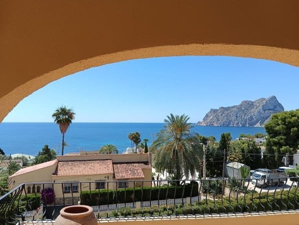 Villa in Calp - view 1