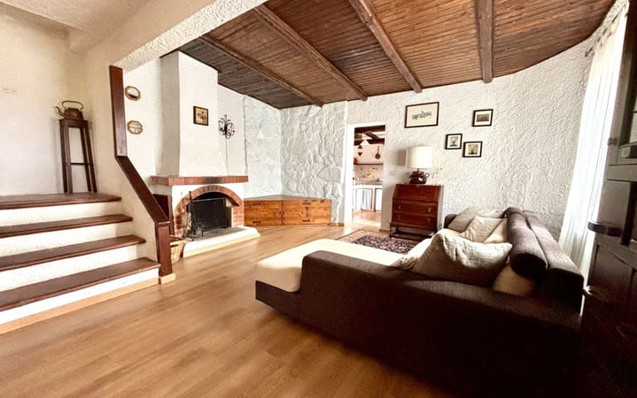 House in Parrano - view 1