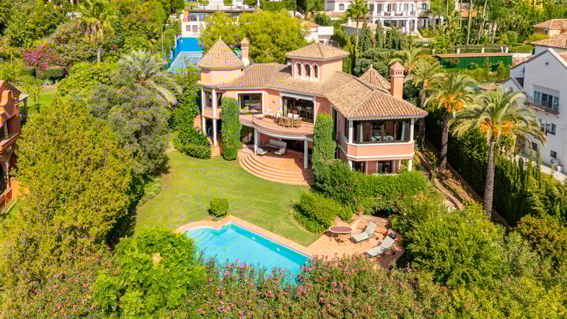 Villa in Marbella - view 1