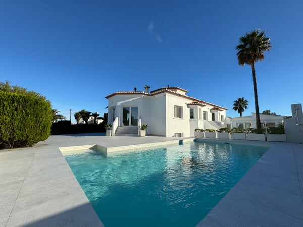Villa in Denia - view 1