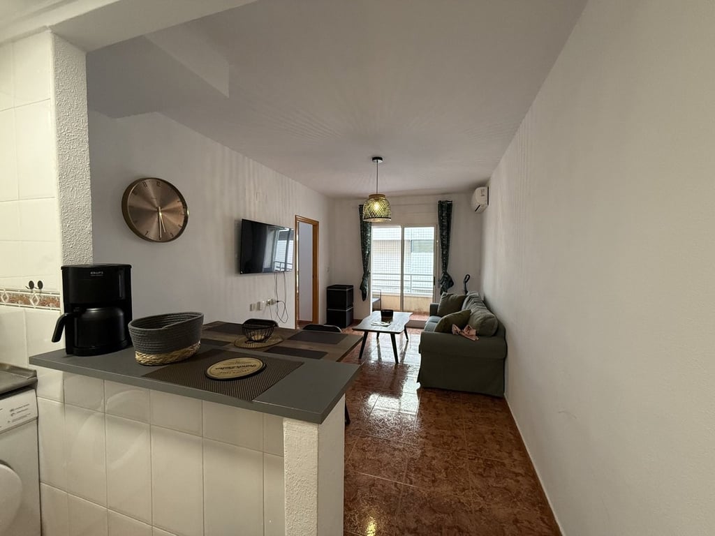Apartment in Torrevieja - Image 2