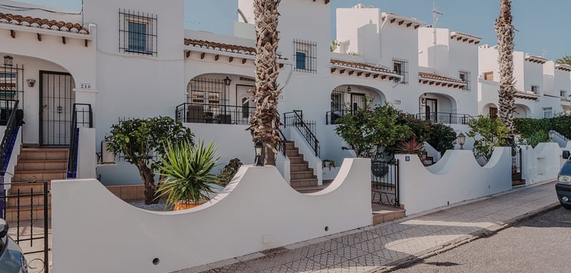 Apartment in Villamartin - view 1