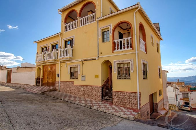 Villa in Periana - view 1