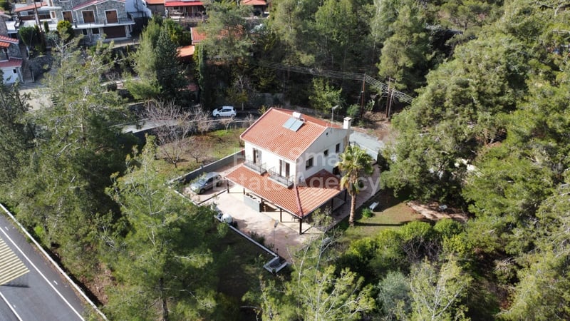 House in Moniatis - view 1