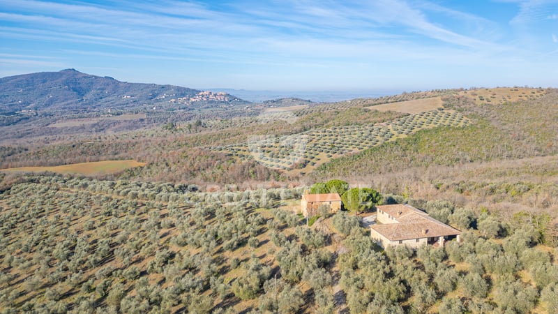 House in Panicale - view 1