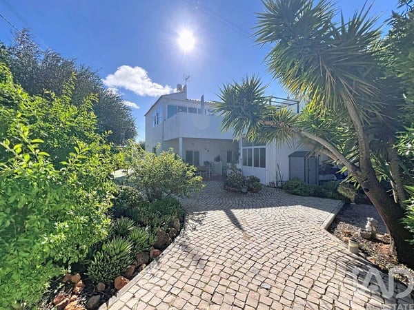 House in Moncarapacho - view 1