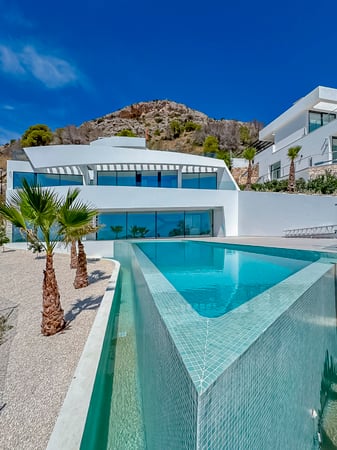 Villa in Bernia - view 1