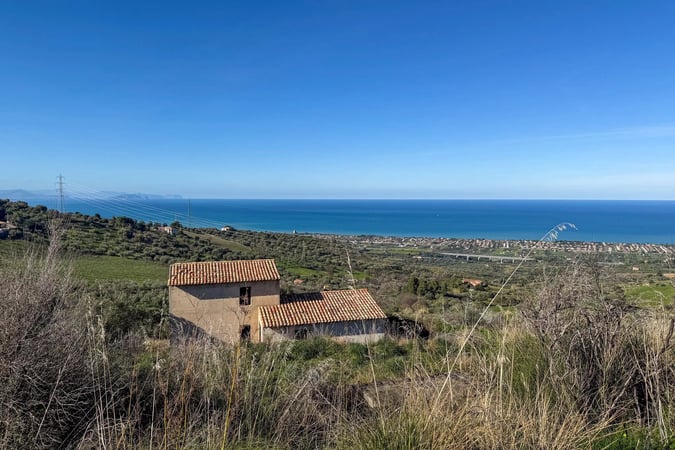 Villa in Collesano - view 1