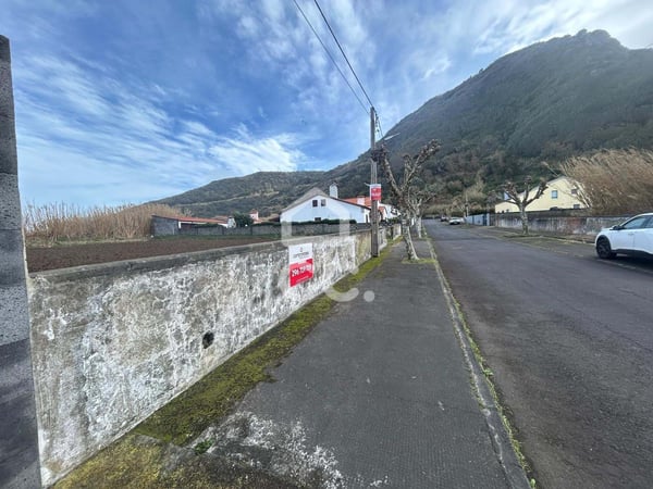 Land in Mosteiros - view 1