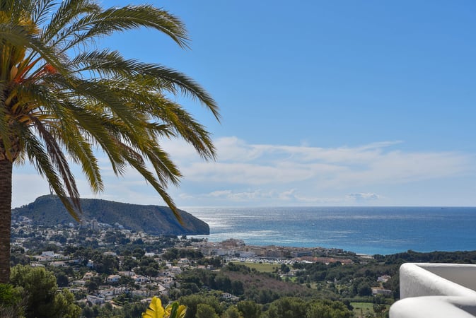 Villa in Moraira - view 1