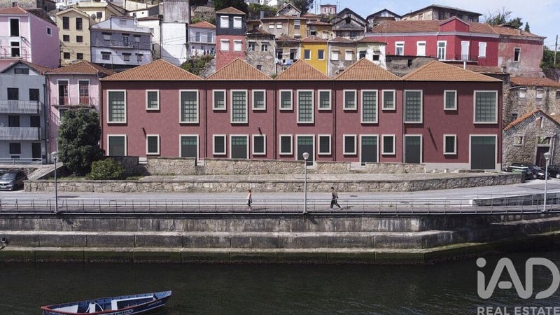 Apartment in Vila Nova de Gaia - view 1