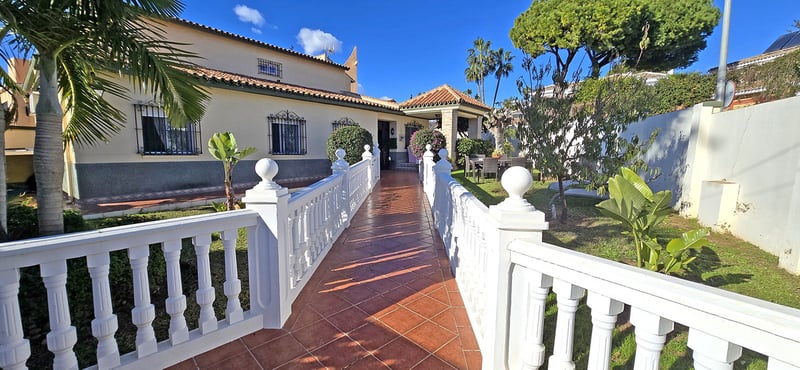 Villa in Benalmadena - view 1