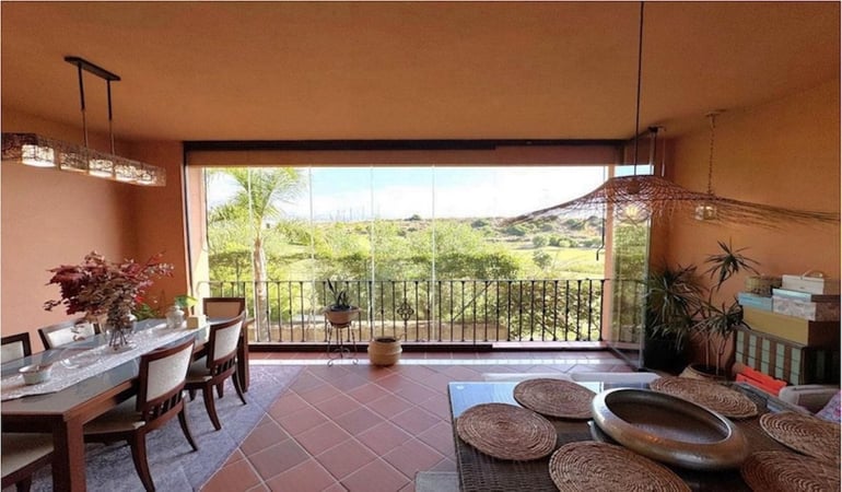 House in Estepona - view 1