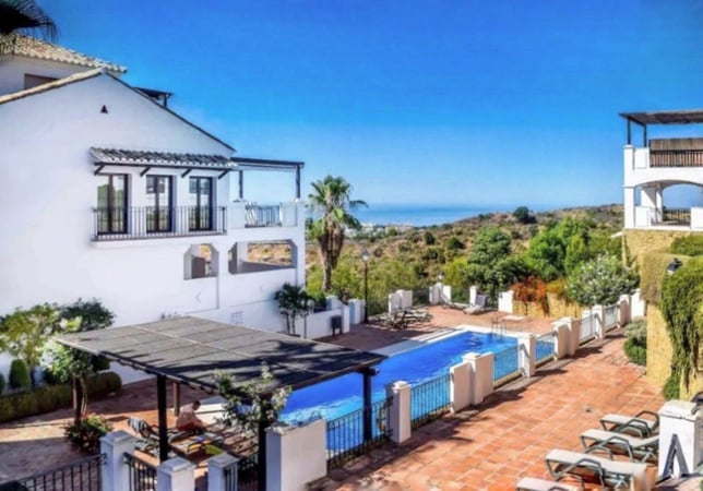 Apartment in Marbella - view 1
