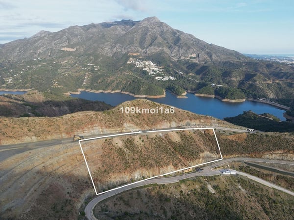 Land in Benahavis - view 1