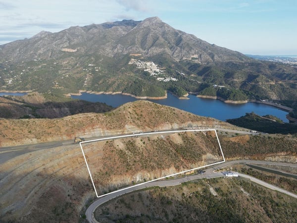 Land in Benahavis - view 1